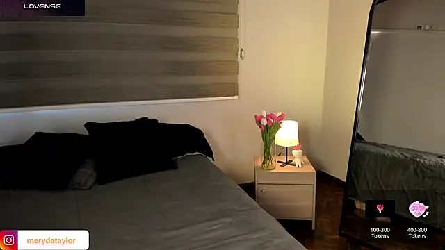 MERIDA TAYLOR online show from February 28, 2026, 1:23 pm