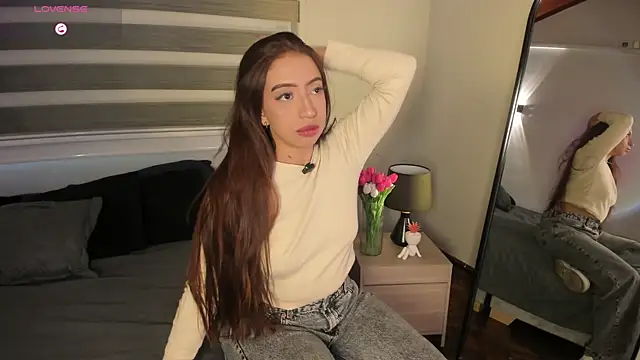 MERIDA TAYLOR online show from April 22, 2026, 1:45 pm