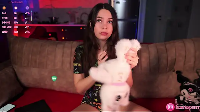 How2Meow online show from November 13, 2025, 5:12 pm