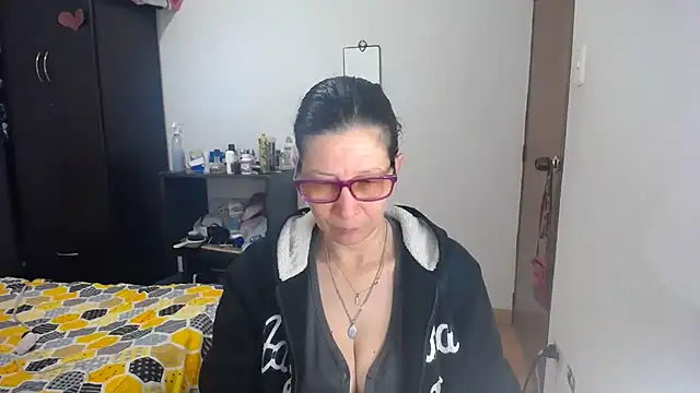 latin49 online show from November 15, 2025, 4:43 am