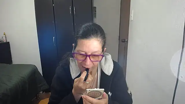 latin49 online show from April 8, 2026, 4:34 am