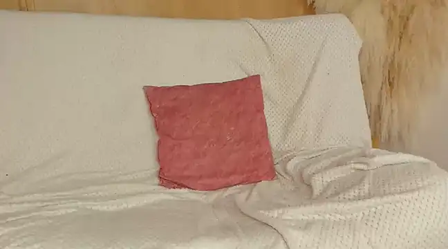 Skarleth69 online show from January 28, 2025, 2:32 am