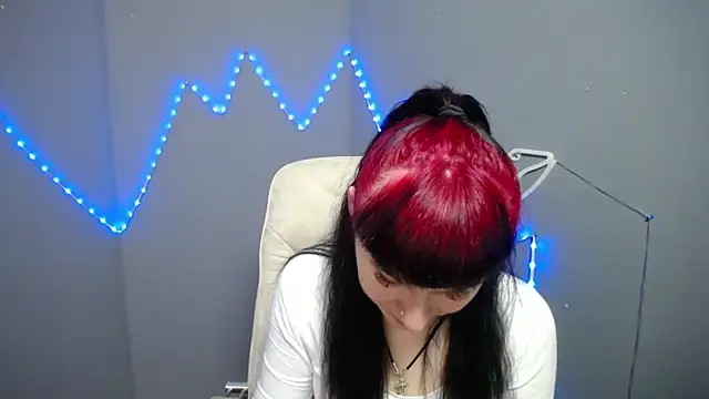 NinaFlawlees online show from March 23, 2026, 7:34 am