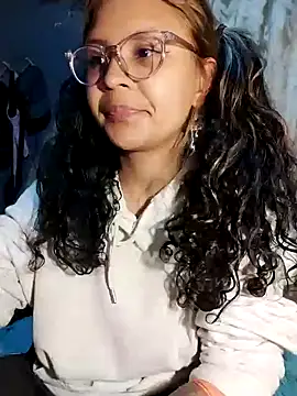 Hathorlove online show from December 12, 2024, 1:10 am