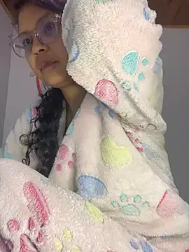 Hathorlove online show from March 5, 2025, 8:32 am