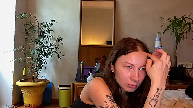 elfess online show from September 18, 2025, 9:55 am