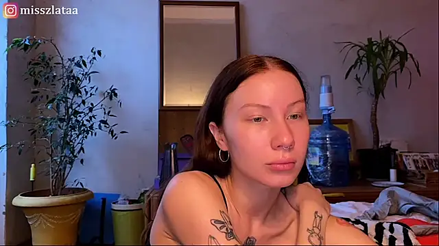 elfess online show from October 31, 2025, 7:09 am