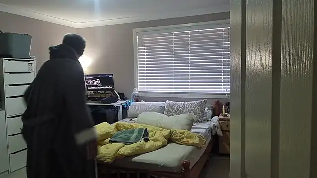 AmGuy23 online show from December 4, 2025, 9:01 pm