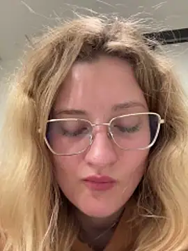 MileySummer online show from April 9, 2026, 10:31 am