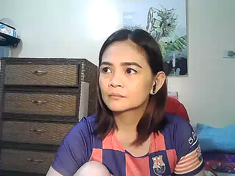 Snapshot of Kisses-13 chatting on May 28, 2026, 1:30 pm Kisses-13 online show from May 28, 2026, 1:30 pm