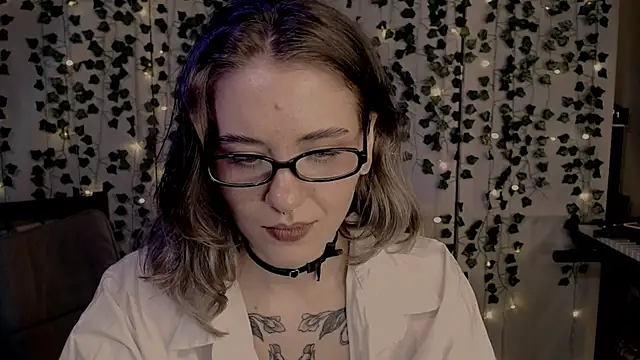 risha laas online show from February 9, 2025, 8:24 pm