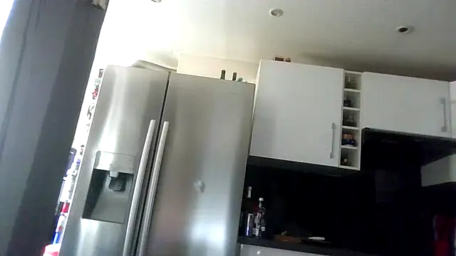 lololaland online show from February 18, 2026, 11:17 am