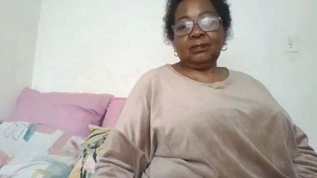 KinkyRicoSaisyours online show from June 14, 2026, 7:10 am