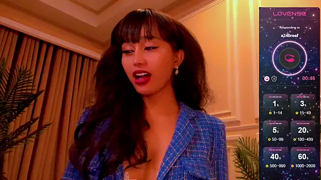 YOURCRISTINAS online show from October 5, 2025, 4:27 pm