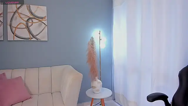 BrookeMiller online show from March 16, 2025, 6:34 pm