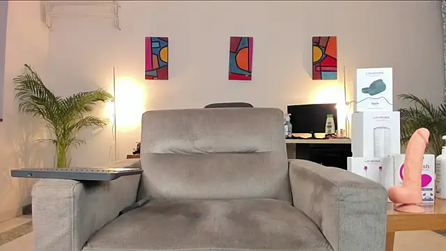 TatoKat online show from December 14, 2024, 2:56 am