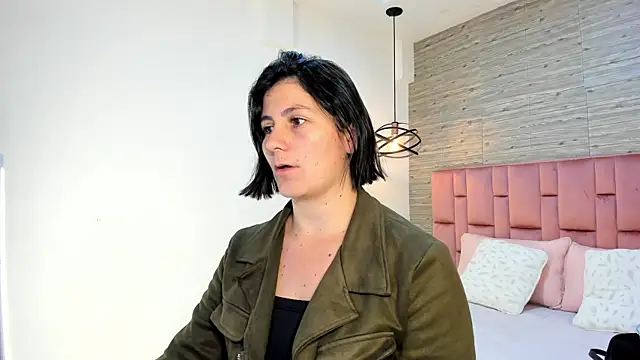 SarahDeyvis online show from January 20, 2025, 2:03 pm