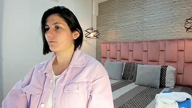 SarahDeyvis online show from February 22, 2025, 1:46 pm