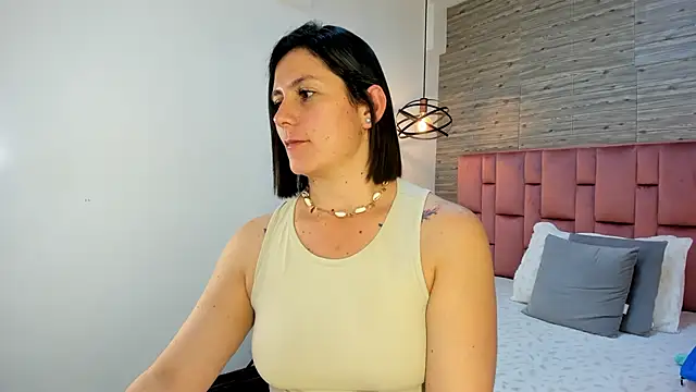 SarahDeyvis online show from March 17, 2025, 11:11 pm