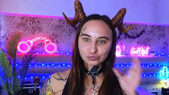 Cool Freak  online show from September 28, 2025, 10:31 am