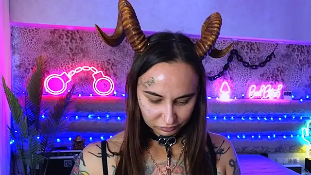 Cool Freak  online show from October 3, 2025, 10:12 am