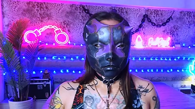 Cool Freak  online show from October 12, 2025, 10:36 am