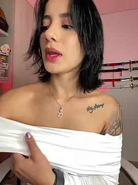 Snapshot of Ale_Lewis chatting on January 25, 2025, 11:43 pm Ale Lewis online show from January 25, 2025, 11:43 pm