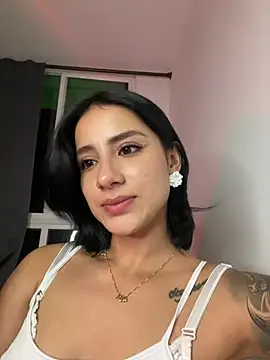 Snapshot of Ale_Lewis chatting on February 12, 2025, 12:16 am Ale Lewis online show from February 12, 2025, 12:16 am