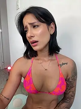 Snapshot of Ale_Lewis chatting on February 15, 2025, 4:23 pm Ale Lewis online show from February 15, 2025, 4:23 pm