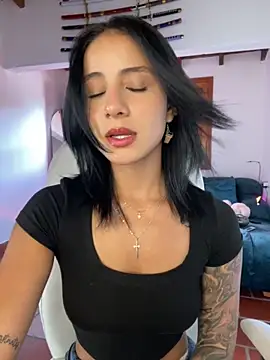 Snapshot of Ale_Lewis chatting on September 26, 2025, 9:08 pm Ale Lewis online show from September 26, 2025, 9:08 pm