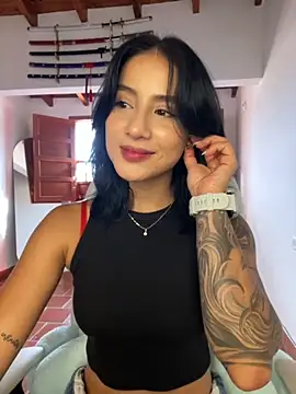 Snapshot of Ale_Lewis chatting on November 25, 2025, 9:04 pm Ale Lewis online show from November 25, 2025, 9:04 pm