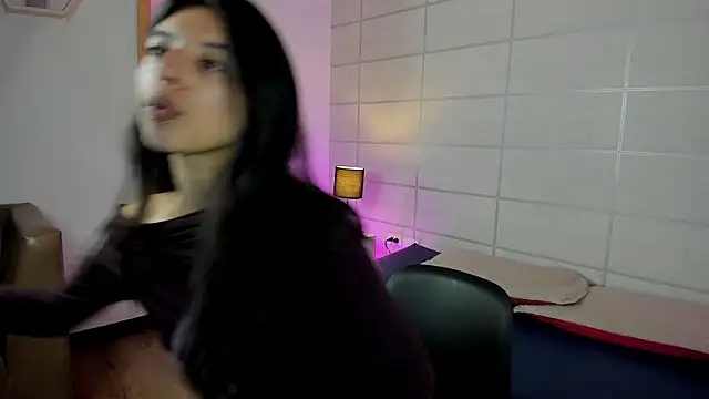 NanaRott online show from March 6, 2026, 9:22 pm