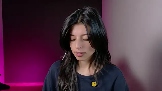 NanaRott online show from July 5, 2026, 2:51 am