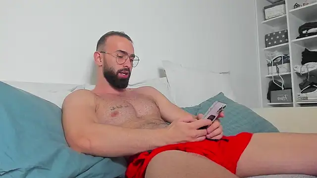 MichaelMasterss online show from October 15, 2025, 7:14 pm