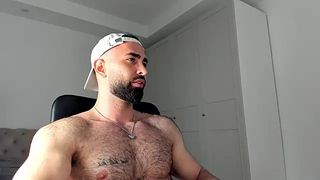 MichaelMasterss online show from April 6, 2026, 11:16 pm