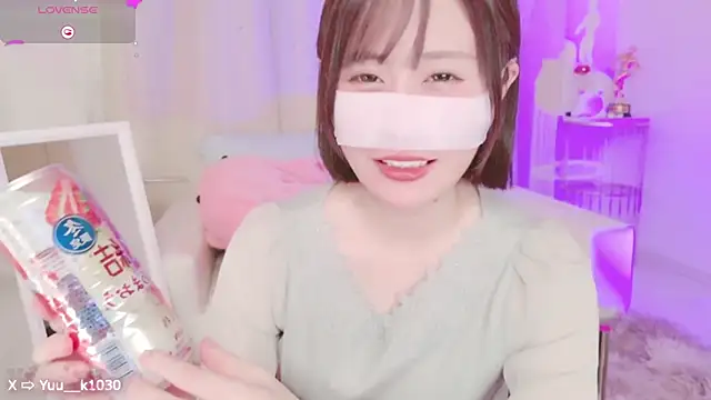 Yuu  k online show from December 3, 2024, 1:10 pm