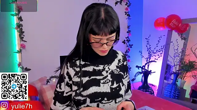  Jessy Moon  online show from February 13, 2026, 7:43 pm