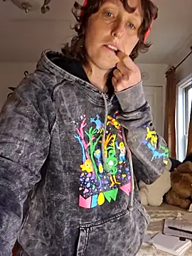 mossy kiss online show from November 21, 2025, 4:49 pm