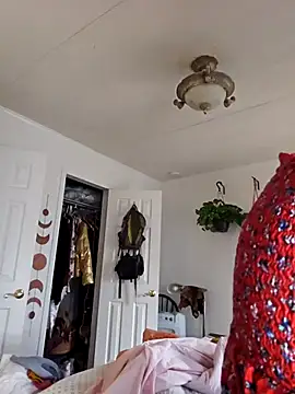 mossy kiss online show from January 11, 2026, 3:39 pm