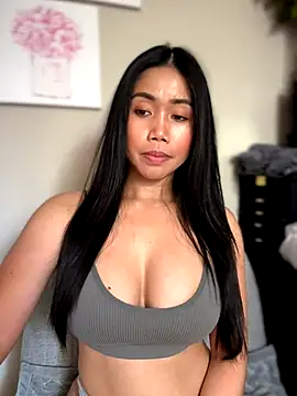 JazzieXo online show from November 4, 2025, 8:08 pm