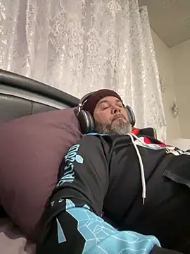 Cristian-Brayan online show from November 19, 2025, 11:10 am