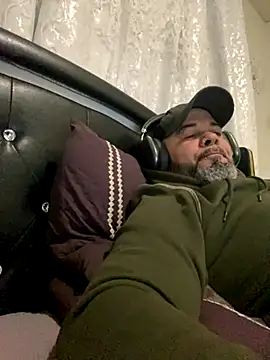 Cristian-Brayan online show from November 24, 2025, 11:21 am