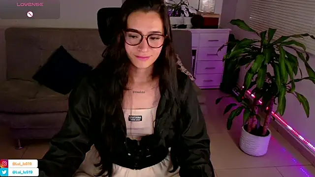 ImLui lu online show from February 24, 2025, 3:02 am