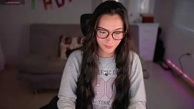 ImLui lu online show from March 18, 2025, 10:48 pm