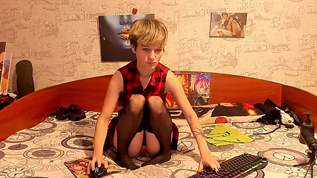 KagamiTayga online show from October 10, 2025, 2:21 am