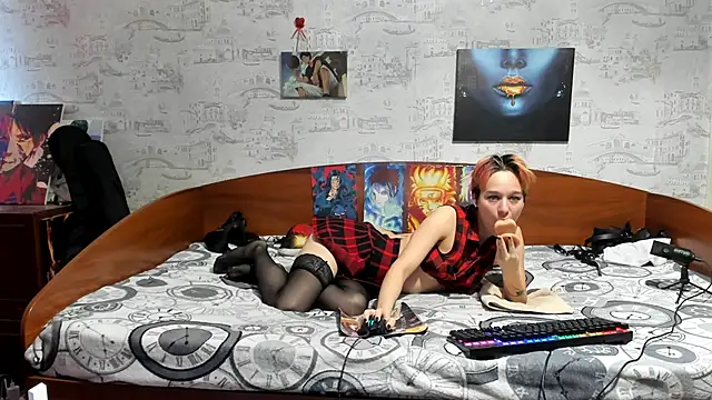 KagamiTayga online show from April 18, 2026, 2:48 am