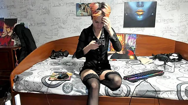 KagamiTayga online show from April 19, 2026, 2:44 am