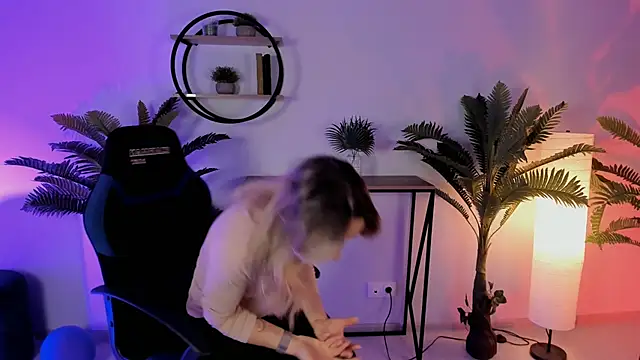 RebeccaMartinez online show from January 3, 2025, 7:27 am