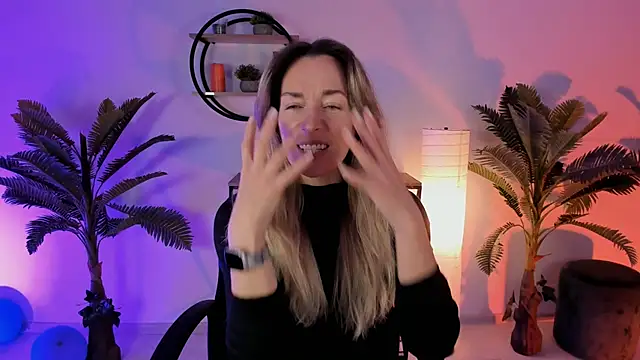 RebeccaMartinez online show from January 12, 2025, 5:13 am