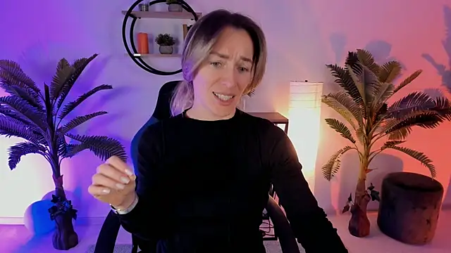 RebeccaMartinez online show from January 13, 2025, 5:12 am